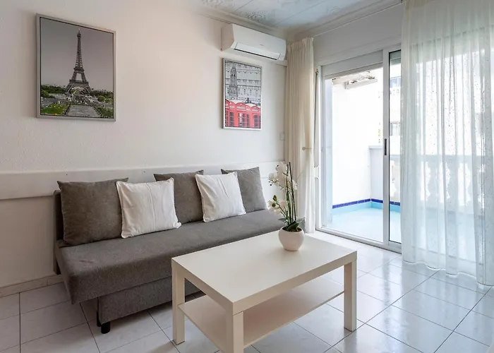 Apt 200 Meters From The Beach Id